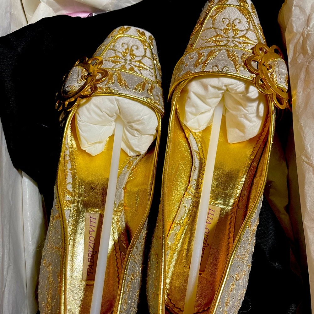 Fabrizio Viti Brocade Daisy Buckle Loafer